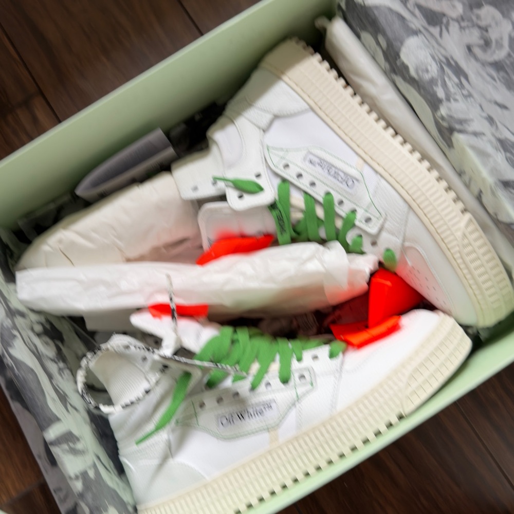 Off-White Wmns Off-Court 3.0
Sneaker 'White'